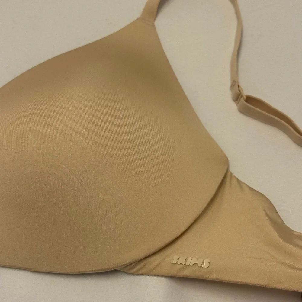 Skims Wireless Form Push Up Plunge Bra, 32DD, Sand, NWT, MSRP $54